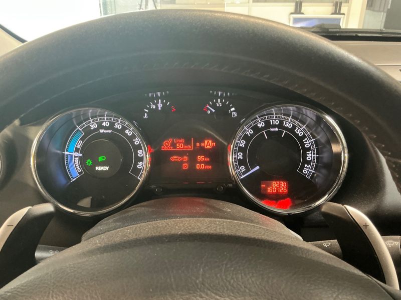 Peugeot 3008 2.0 HDi Hybrid4 2013 – снимка 18