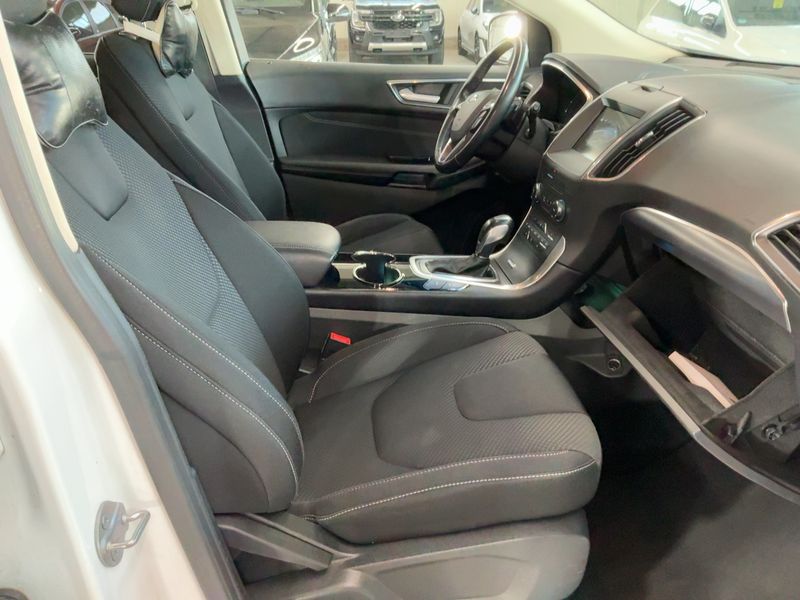Ford Edge 2.0 TDCi Bi-Turbo Titanium 4x4 — zdjęcie 11