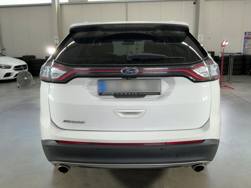 Ford Edge 2.0 TDCi Bi-Turbo Titanium 4x4 — zdjęcie 5