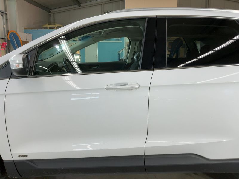 Ford Edge 2.0 TDCi Bi-Turbo Titanium 4x4 — zdjęcie 4
