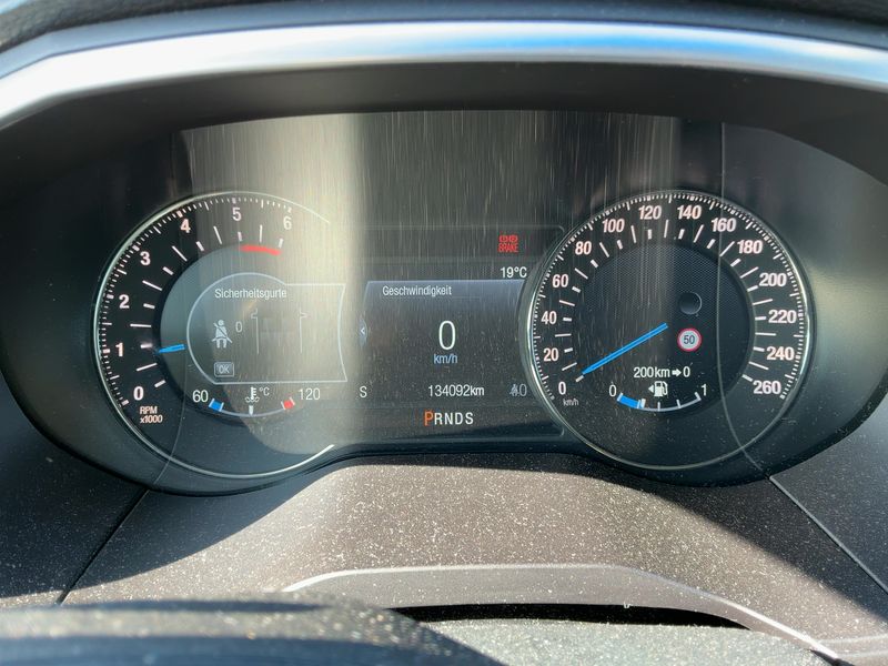 Ford Edge 2.0 TDCi Bi-Turbo Titanium 4x4 — zdjęcie 13
