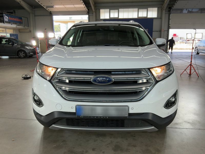 Ford Edge 2.0 TDCi Bi-Turbo Titanium 4x4 — zdjęcie 9