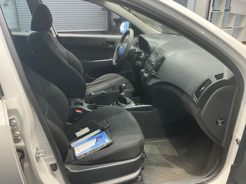 Hyundai i30 1.4 Classic — zdjęcie 3