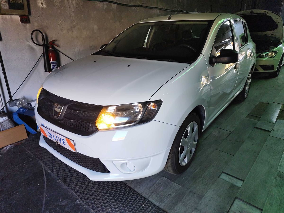 Dacia Sandero 2015