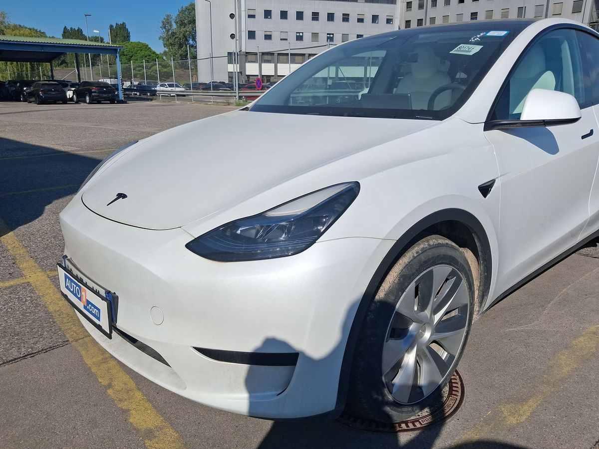 Tesla Model 2023