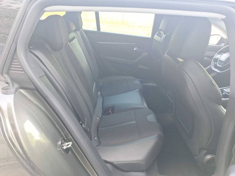 Peugeot 508 1.6 Hybrid Allure Business — zdjęcie 14