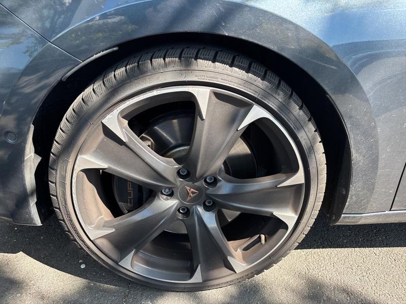 Cupra Leon 2.0 TSI VZ — zdjęcie 24