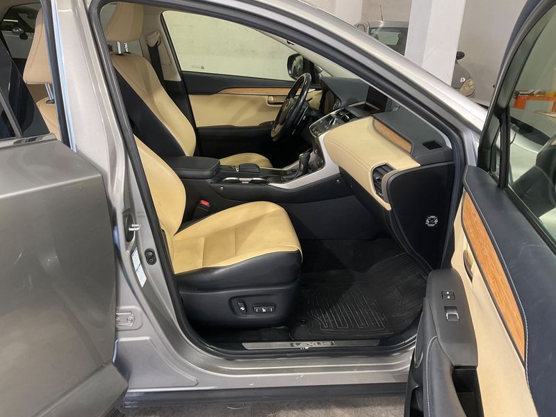 Lexus NX-Serie NX 300h E-Four Luxury Line — zdjęcie 11