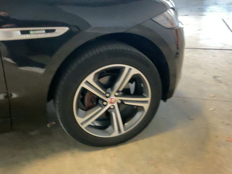 Jaguar F-Pace 25t R-Sport AWD 2020 – снимка 11