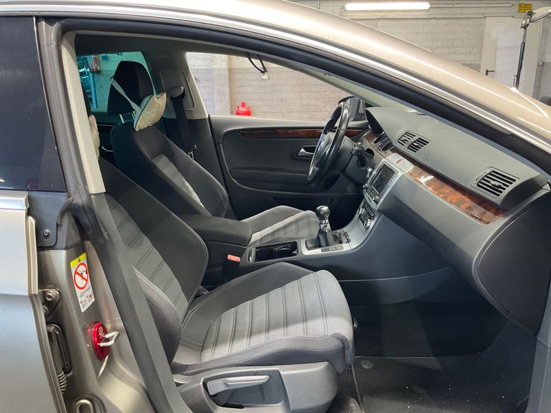 Volkswagen Passat CC 2.0 TSI — zdjęcie 3