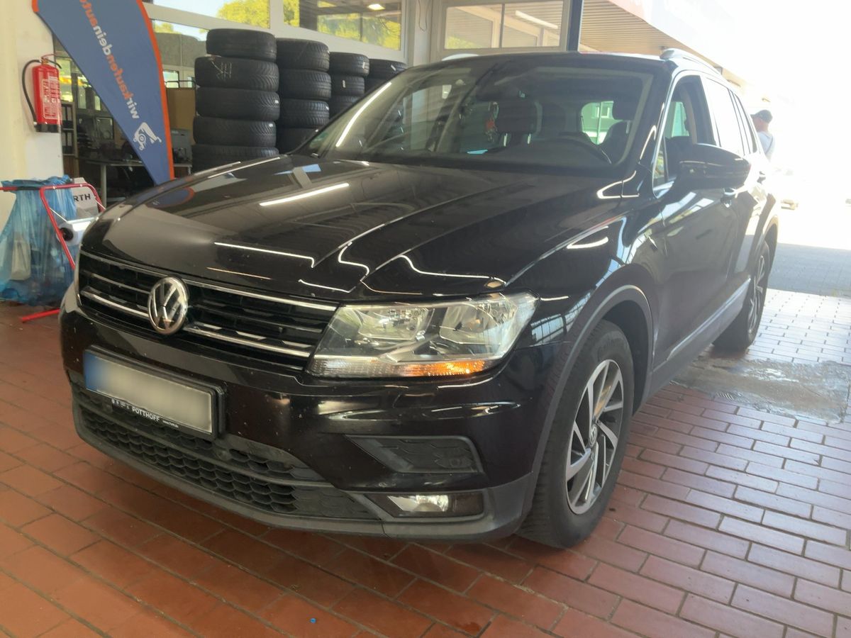Volkswagen Tiguan 2018 — photo 1