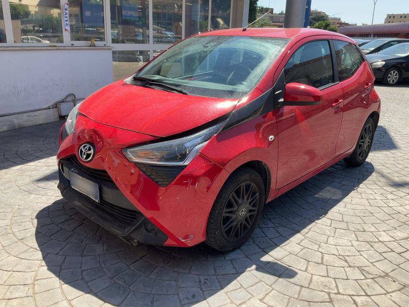 Aygo 1.0 VVT-i X-Play