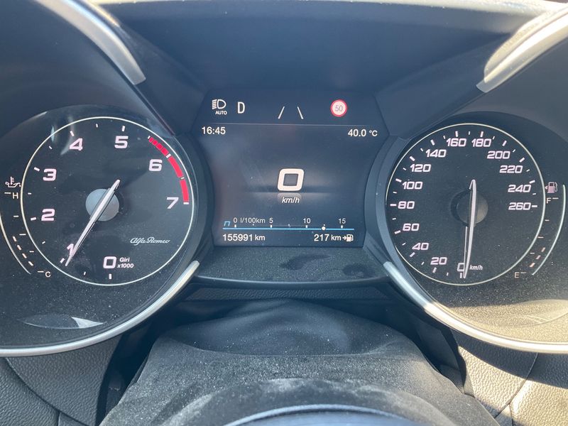 Alfa Romeo Giulia 2.0 Turbo Veloce — zdjęcie 14