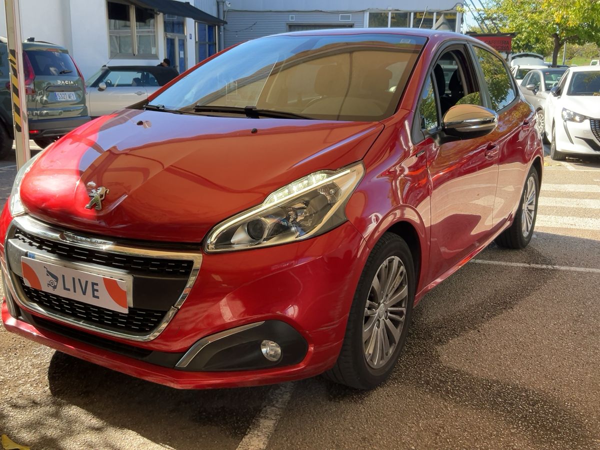 Peugeot 208 1.2 PureTech Signature