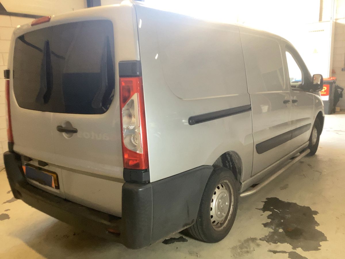Toyota ProAce 2014 — photo 9