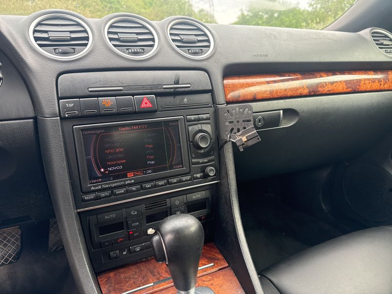 Audi A4 2.5 V6 TDI — zdjęcie 13