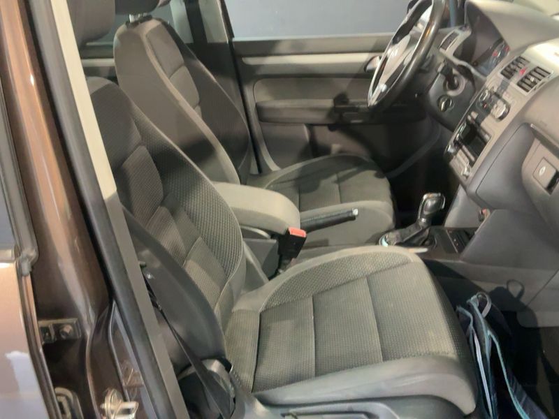 Volkswagen Touran 1.6 TDI Advance — zdjęcie 11