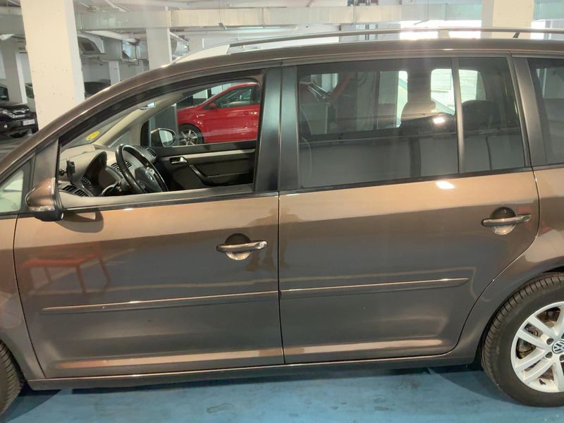 Volkswagen Touran 1.6 TDI Advance — zdjęcie 4