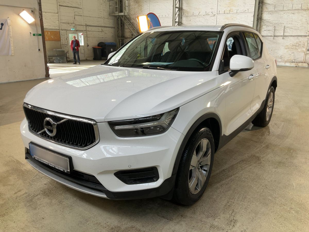 Volvo XC40 2021 — photo 1