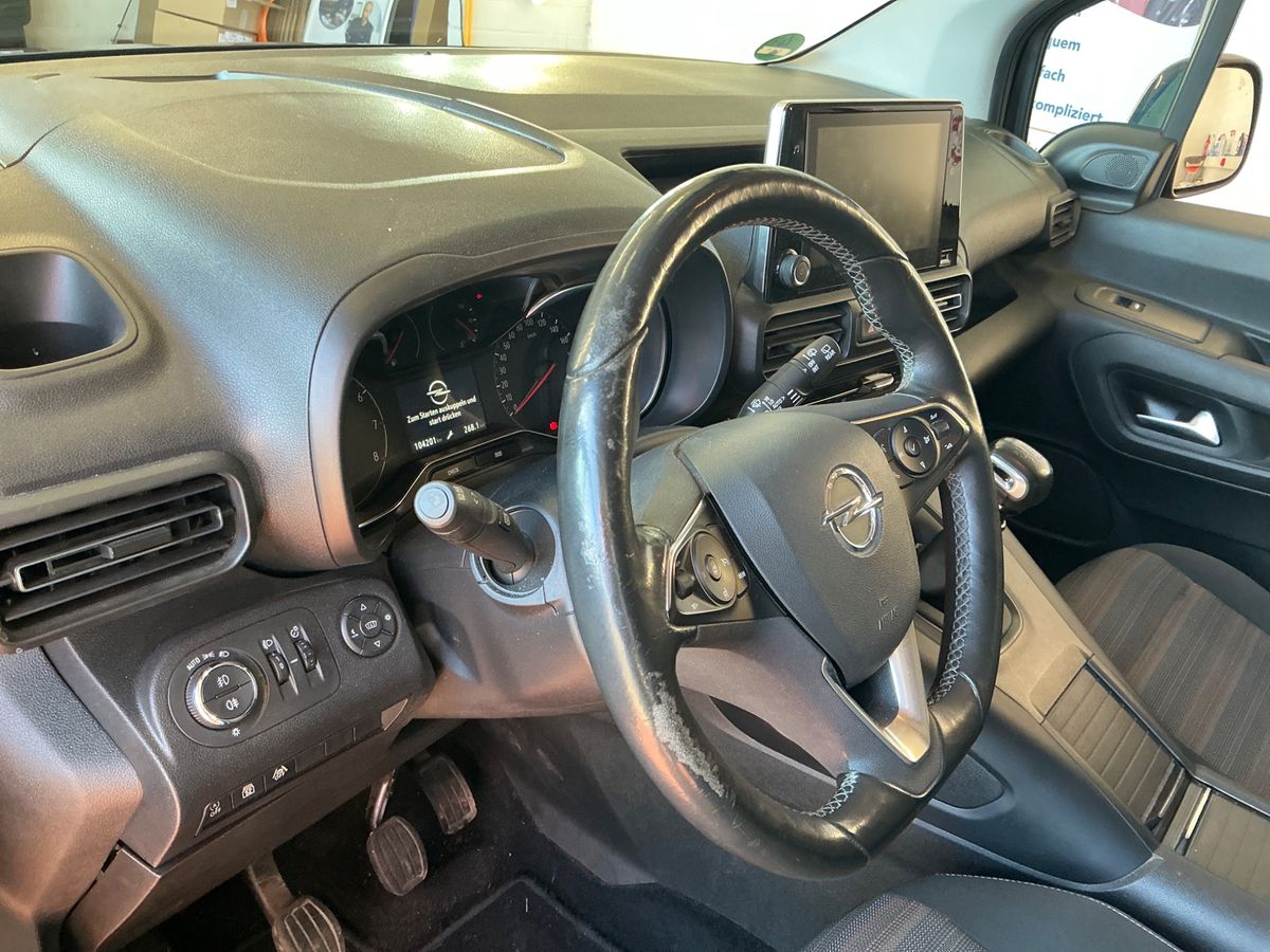 Opel Combo 2019 — photo 36