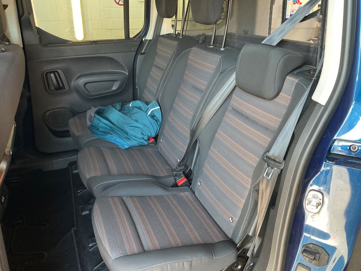 Opel Combo 2019 — photo 37