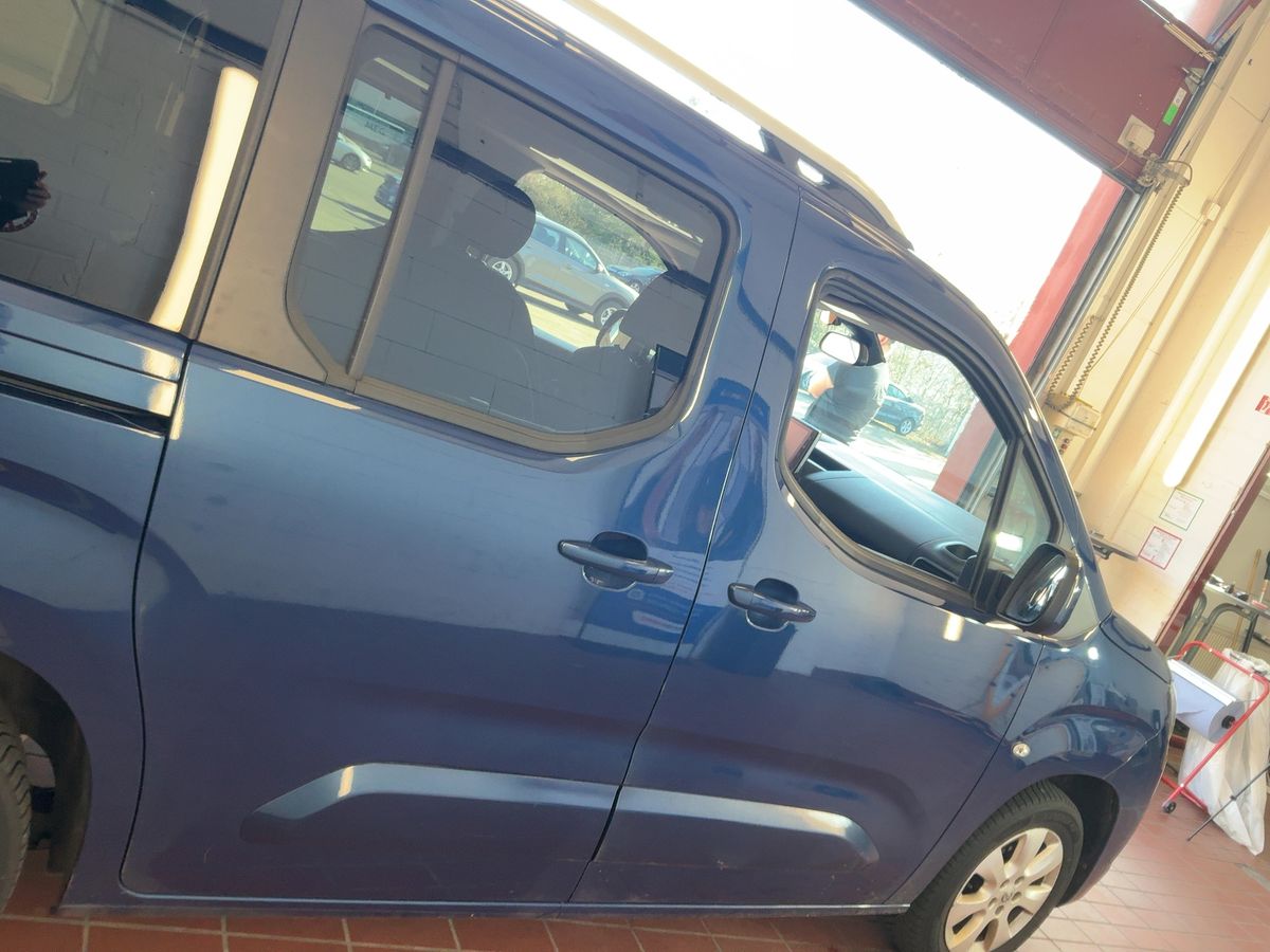 Opel Combo 2019 — photo 11
