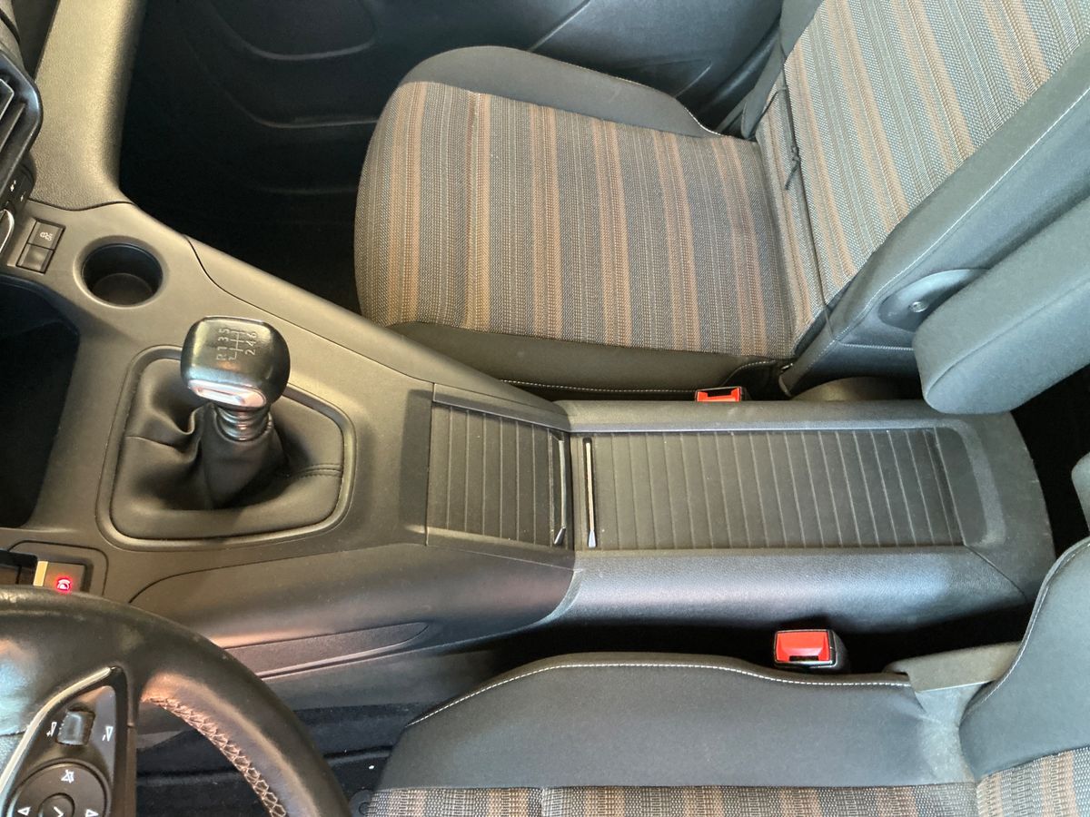 Opel Combo 2019 — photo 29