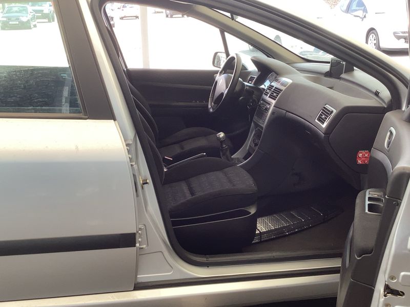 Peugeot 307 1.4 HDi Presence — zdjęcie 11