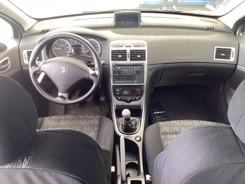 Peugeot 307 1.4 HDi Presence — zdjęcie 12