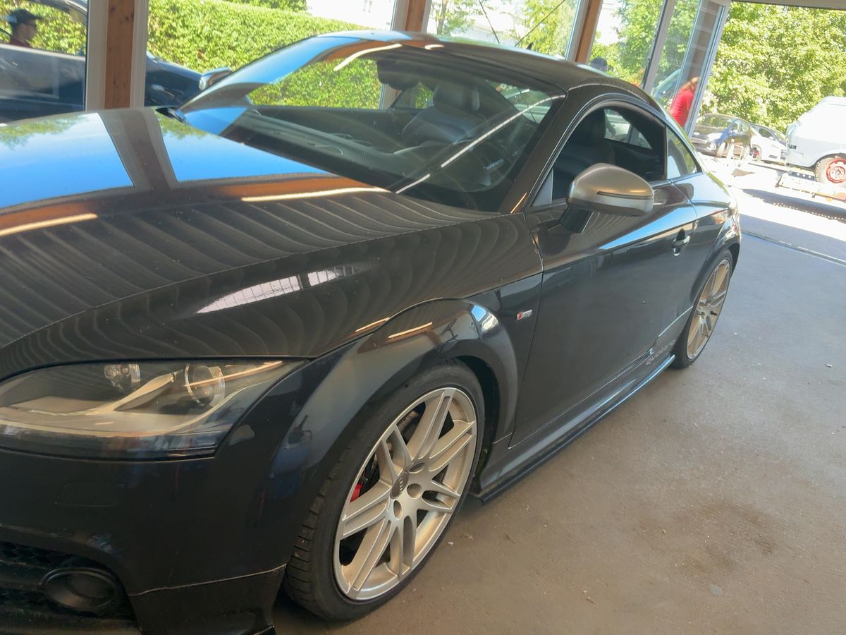 Audi TTS 2.0 TFSI quattro Coupe