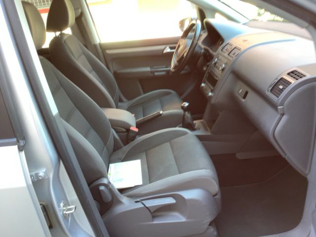 Volkswagen Touran 2.0 TDI Comfortline — zdjęcie 11