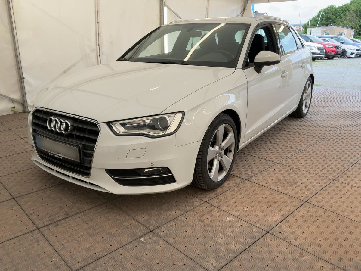 Audi A3 2015 — photo 1