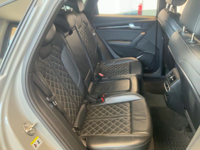 Audi Q5 Sportback 40 TDI Mild-Hybrid quattro S line — zdjęcie 14
