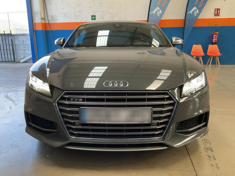 Audi TTS 2.0 TFSI quattro Coupe — zdjęcie 9