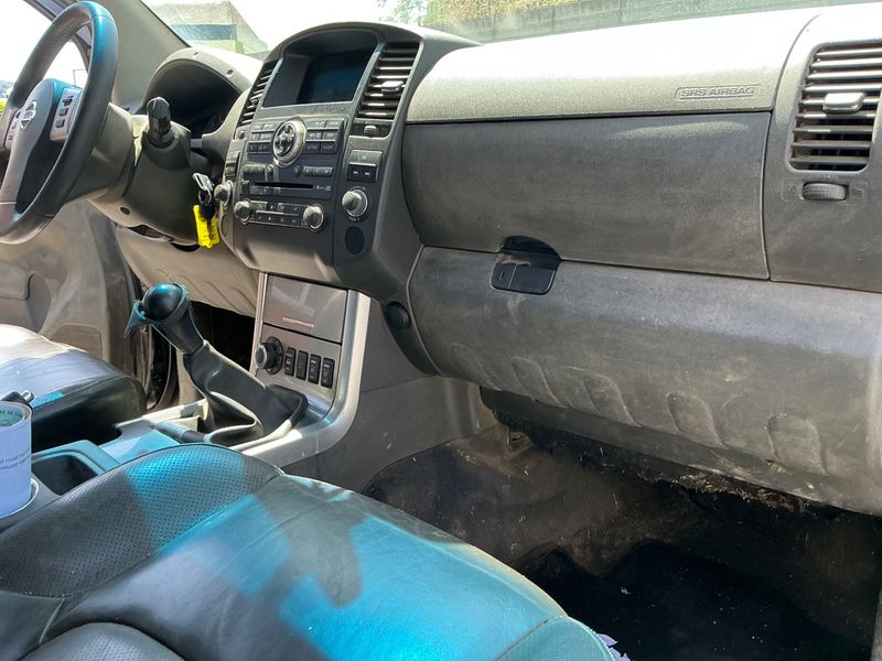 Nissan Navara Pick-up 2.5 dCi Double Cab LE 4x4 2011 – снимка 43