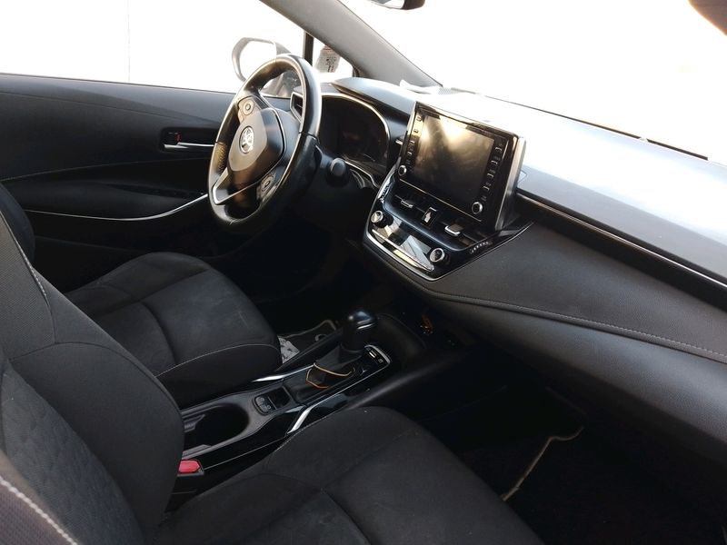 Toyota Corolla 1.8 Hybrid Active — zdjęcie 9