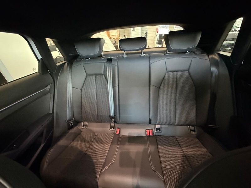 Audi S3 Sportback 2.0 TFSI quattro — zdjęcie 14