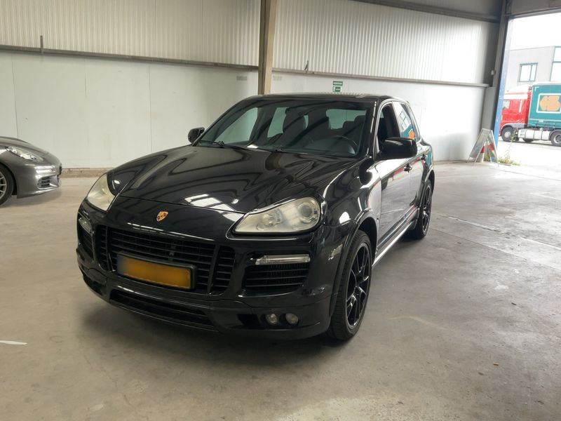 Porsche Cayenne Turbo