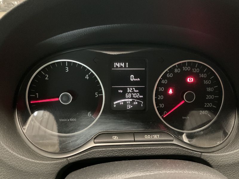 Volkswagen Polo 1.6 TDI Comfortline — zdjęcie 13