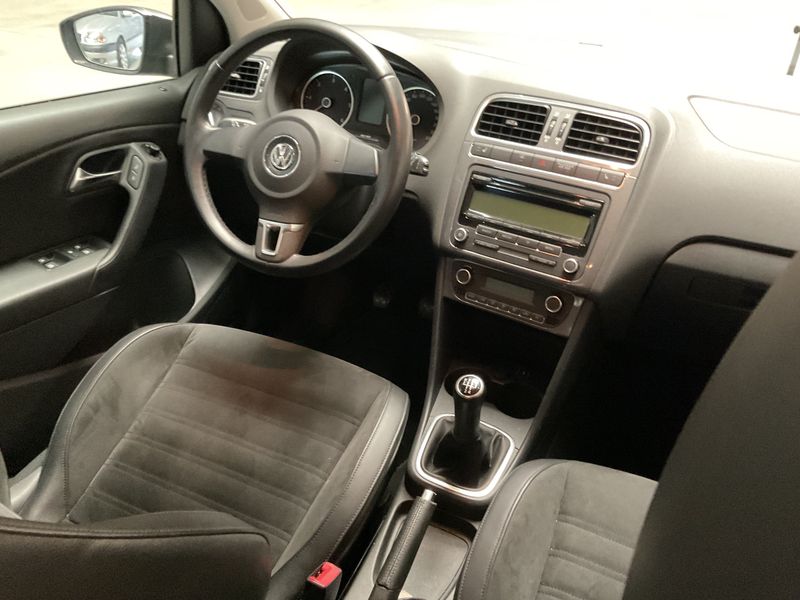 Volkswagen Polo 1.6 TDI Comfortline — zdjęcie 12