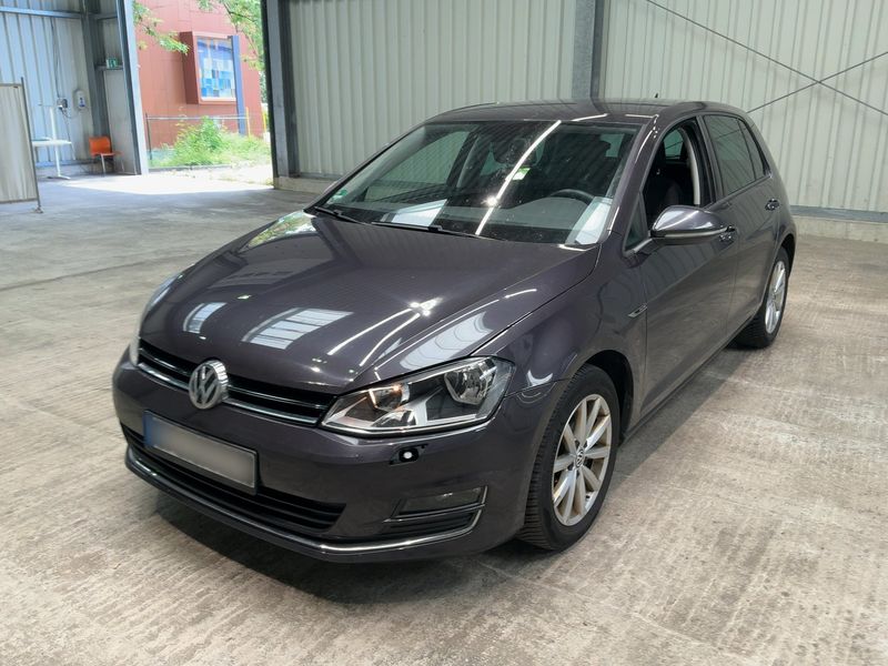 Volkswagen Golf VII 1.6 TDI Lounge BlueMotion Tech — zdjęcie 1