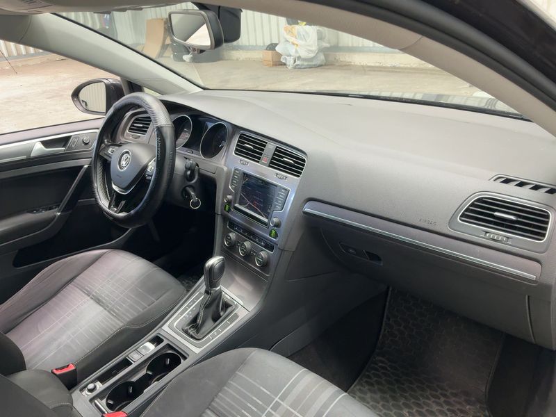 Volkswagen Golf VII 1.6 TDI Lounge BlueMotion Tech — zdjęcie 12