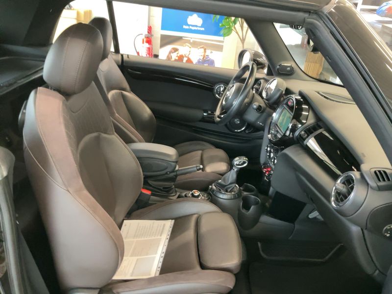 MINI Cabrio Cooper S — zdjęcie 11