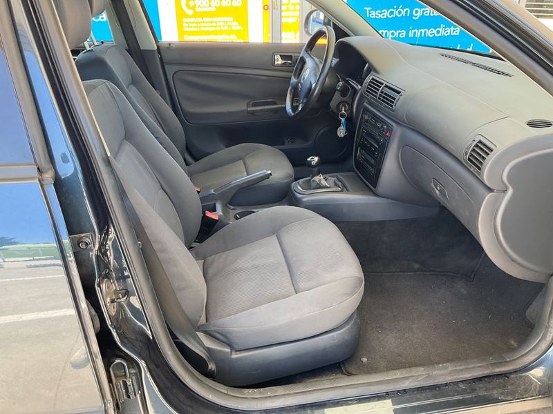 Volkswagen Passat 1.9 TDI Edition — zdjęcie 3