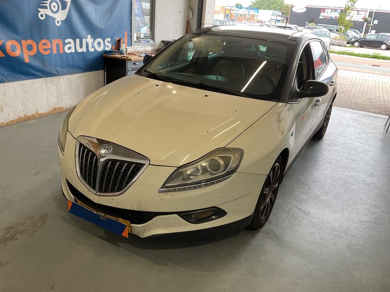 Lancia Delta 1.4 Turbo Platino