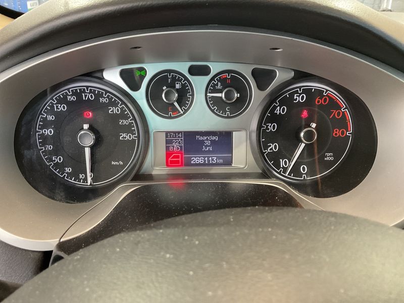 Lancia Delta 1.4 Turbo Platino — zdjęcie 4