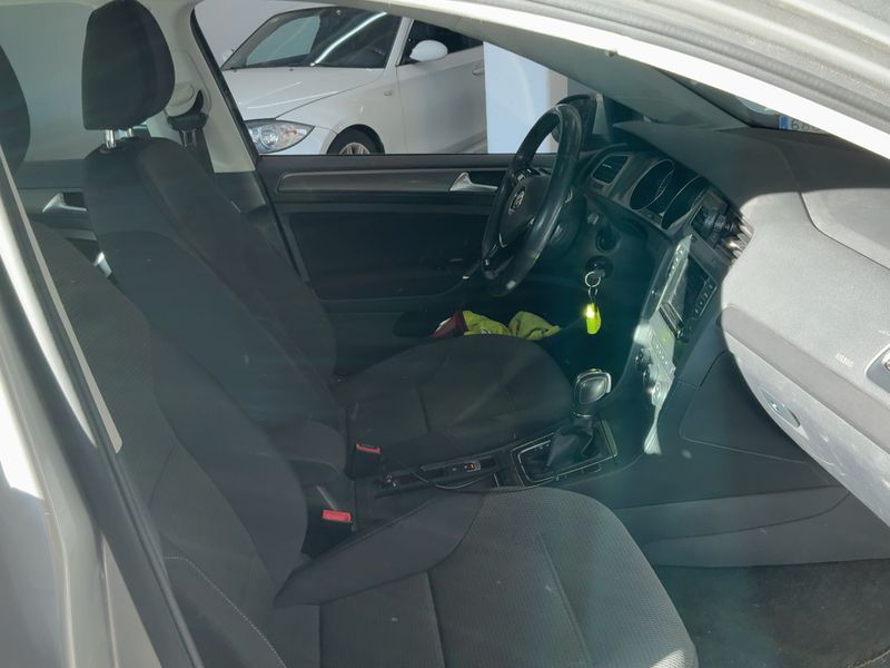 Volkswagen Golf VII 1.6 TDI Advance BlueMotion Tech — zdjęcie 11