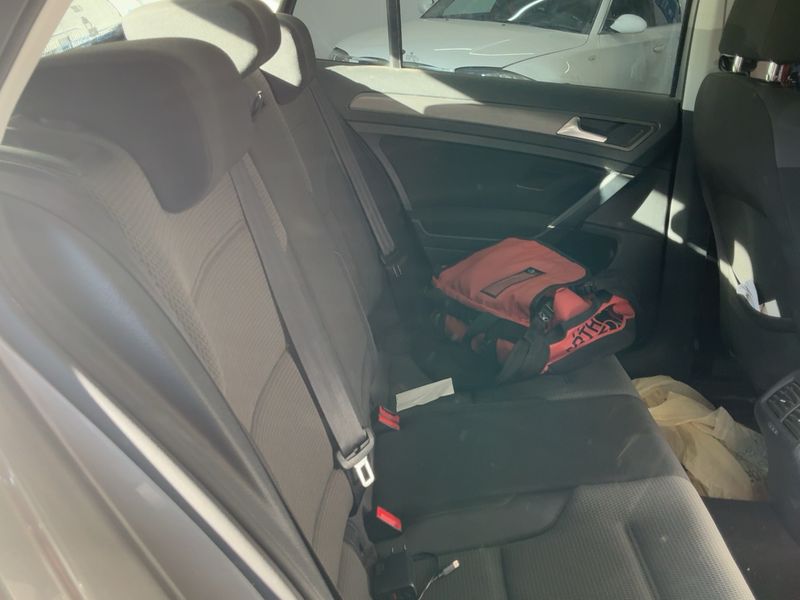 Volkswagen Golf VII 1.6 TDI Advance BlueMotion Tech — zdjęcie 14