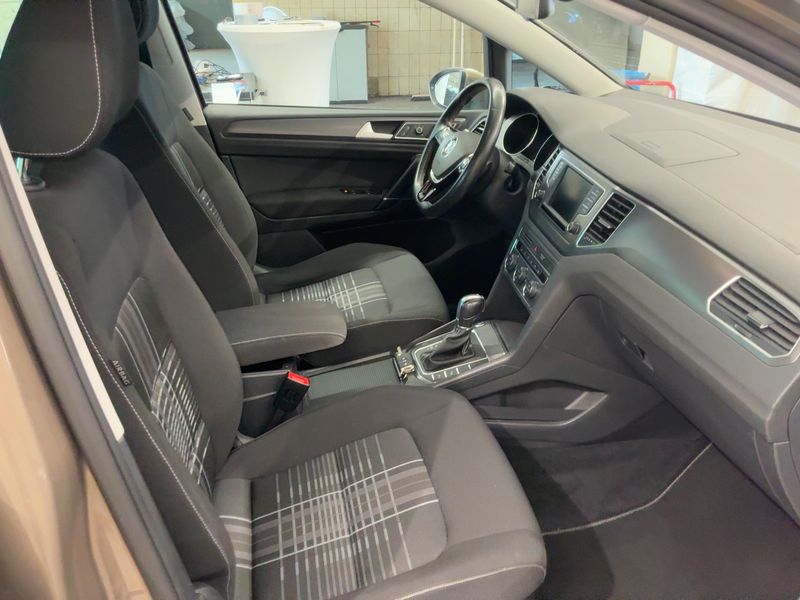 Volkswagen Golf VII Sportsvan 1.4 TSI Lounge BlueMotion Tech — zdjęcie 11