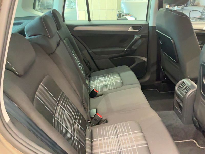 Volkswagen Golf VII Sportsvan 1.4 TSI Lounge BlueMotion Tech — zdjęcie 14